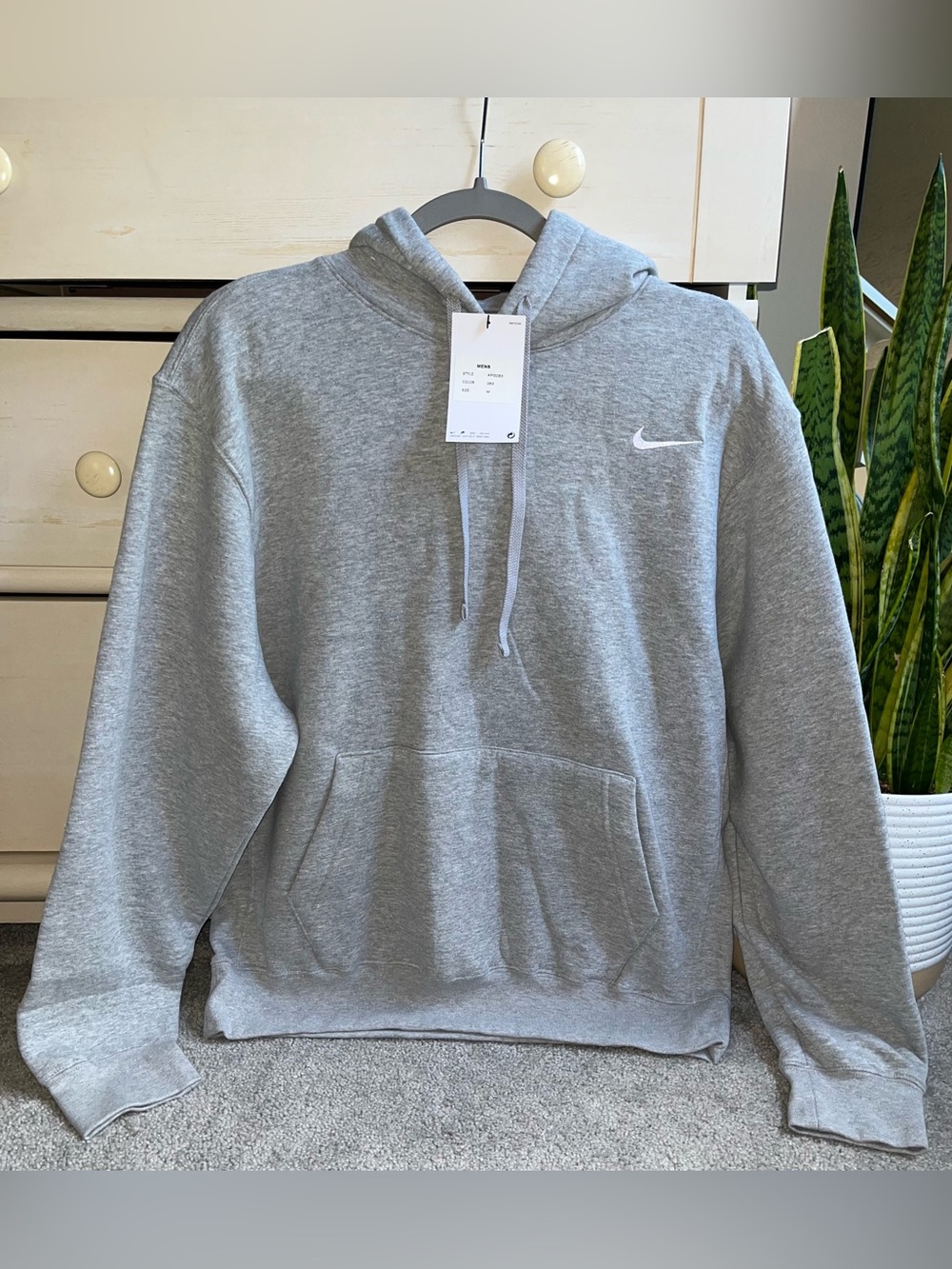 NIKE Club Fleece Pullover Hoodie Medium
